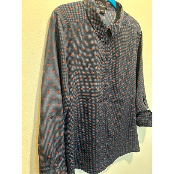 Anne Taylor Women’s size MEDIUM Button down shirt with red horse shoes Blouse - Picture 1 of 4